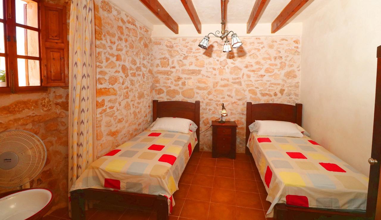 Can Cova Llombarts Extérieur photo